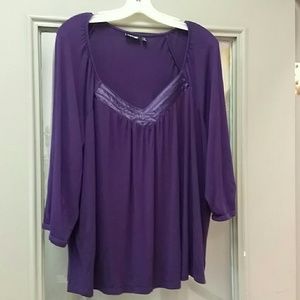 Lovely dark purple 3/4 length sleeve blouse